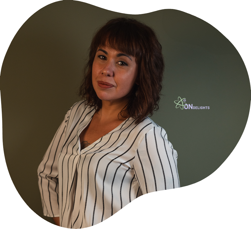 María-Atahona-ondelights.com-top-1-1