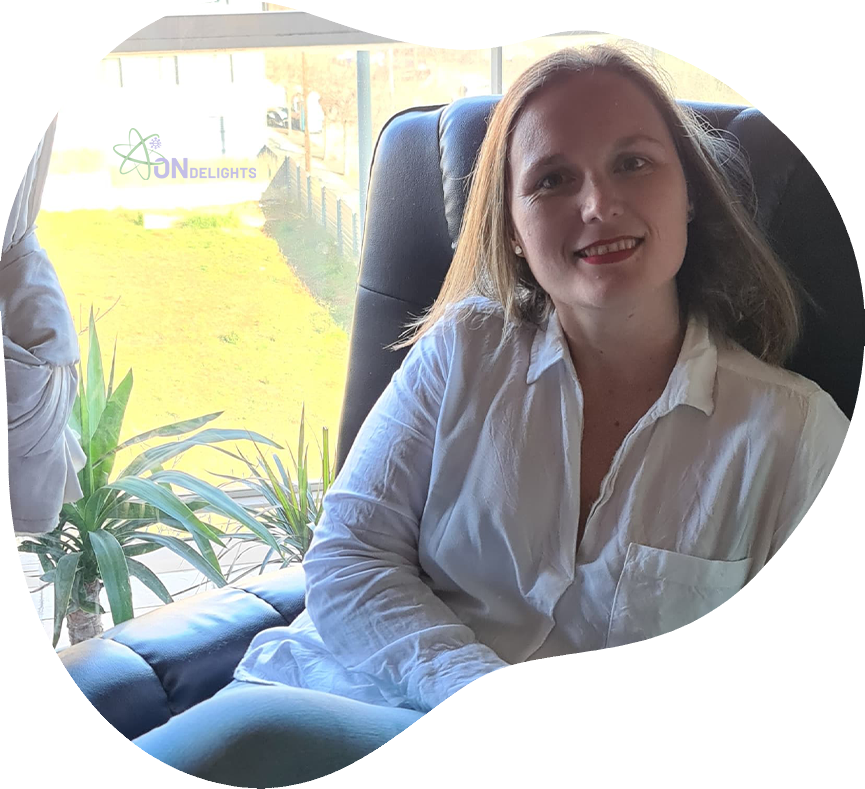 Ana-Martínez-Mantero-ondelights.com-top-1-1